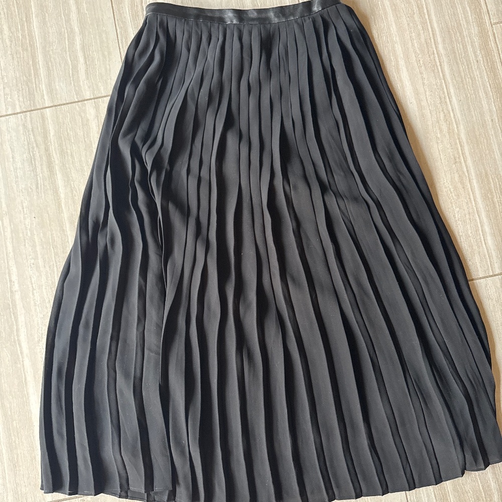 Banana Republic midi skirt